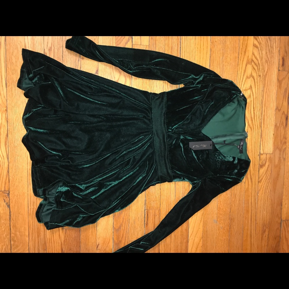 Lulus green velvet dress